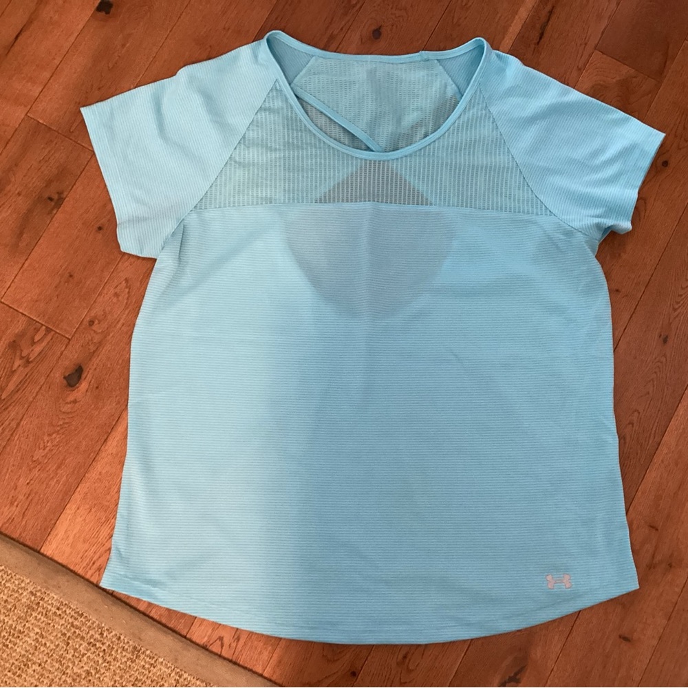 Under Armour Top. -1